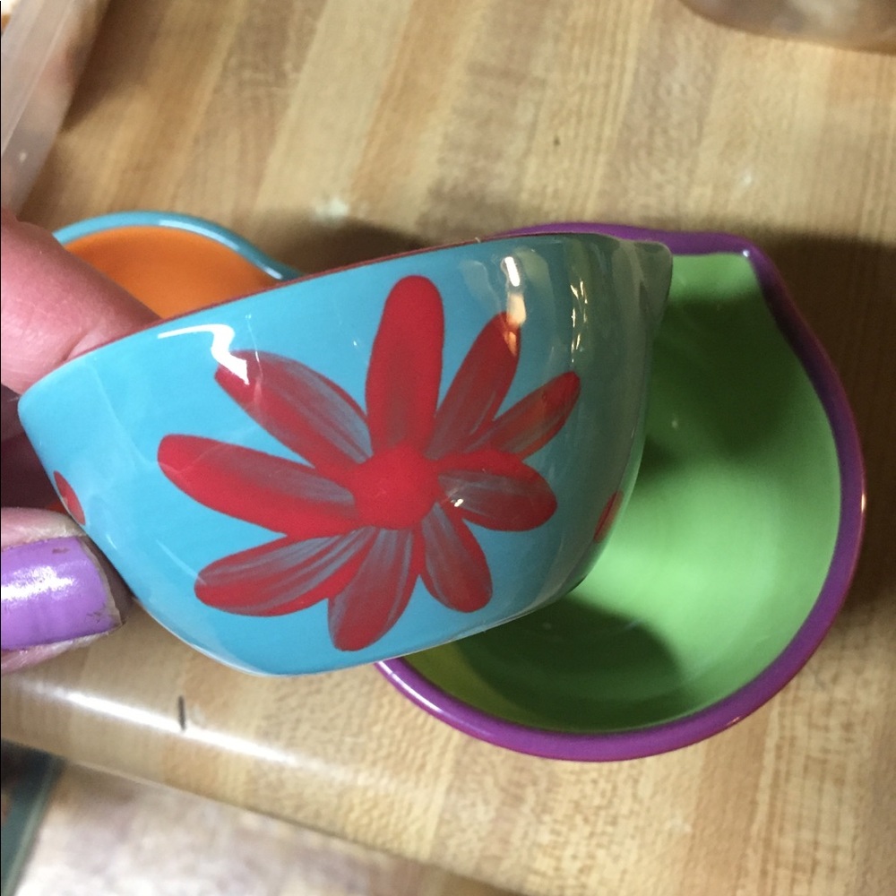 3stacking measuring bowls,1 flaw/chip see pic*